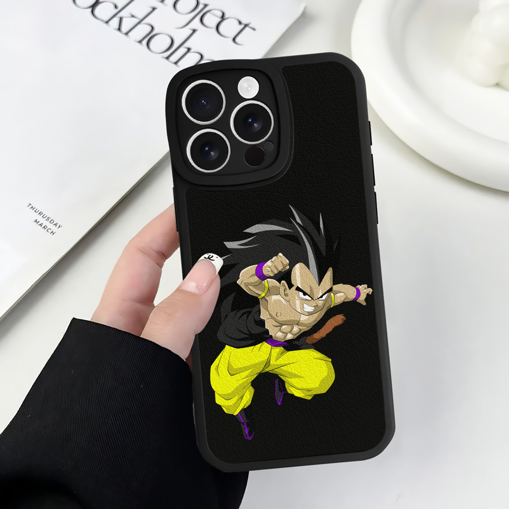 （画像用） ドラゴンボール ベジータ四世（Bejīta Yonsei）DRAGON BALL Vegeta IV 【iPhone 16シリーズ対応】シリコンスマホケース（レザー調） 材質：シリコン